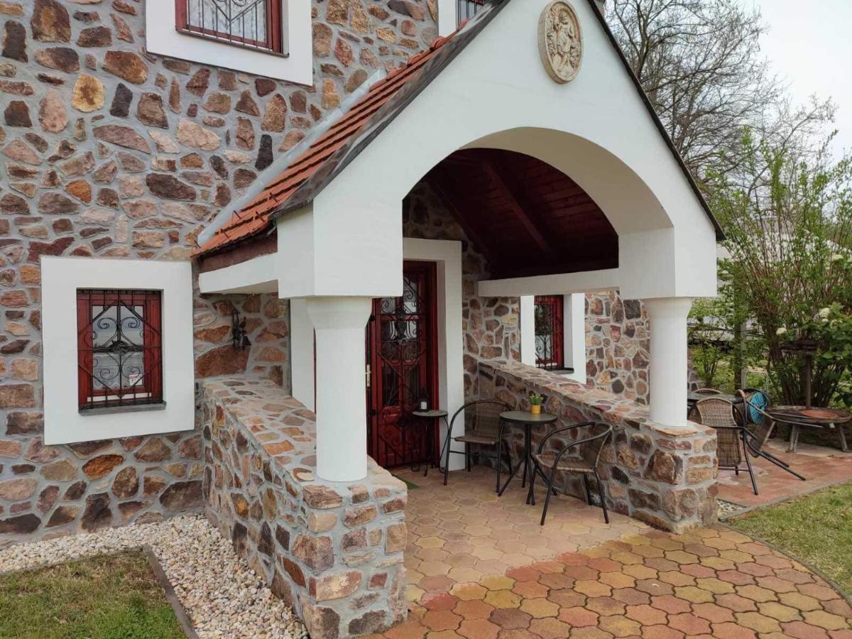 Szent Orbán Vendégház Abrahamhegy Exterior foto